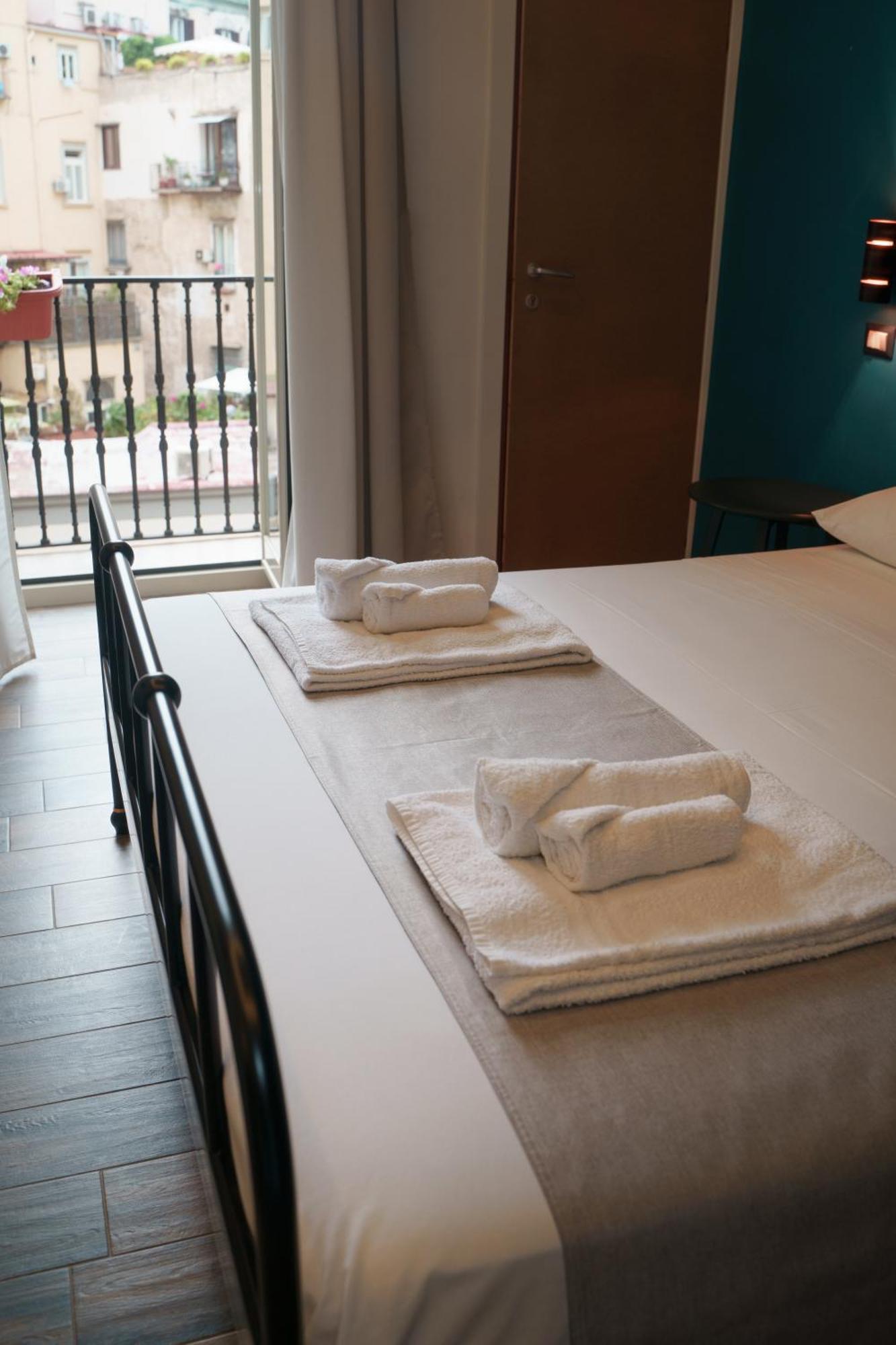 شقة Chiatamone Relais نابولي المظهر الخارجي الصورة